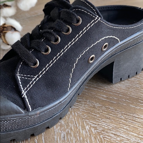 Chinese Laundry chunky platform black sneakers - Picture 3 of 7